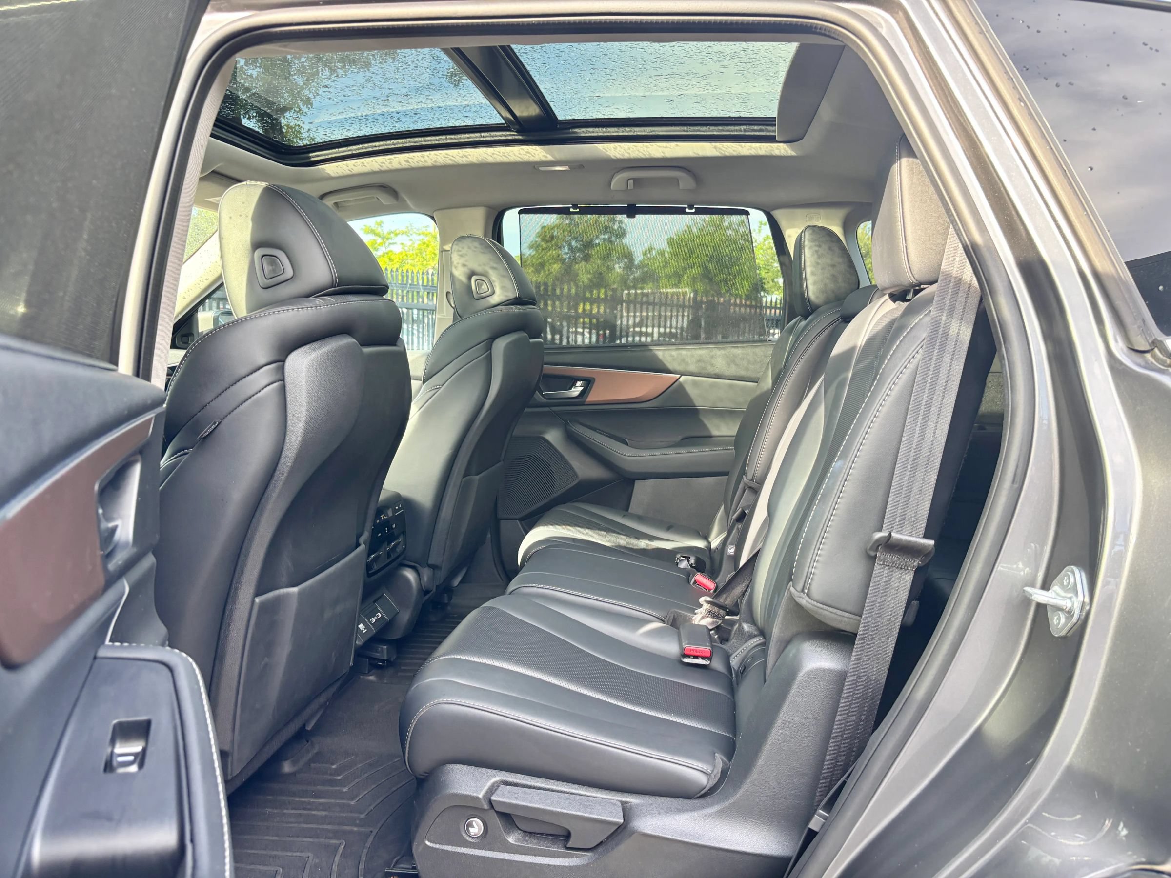 Used 2022 Acura MDX w/ Technology Package AWD/4WD image 16