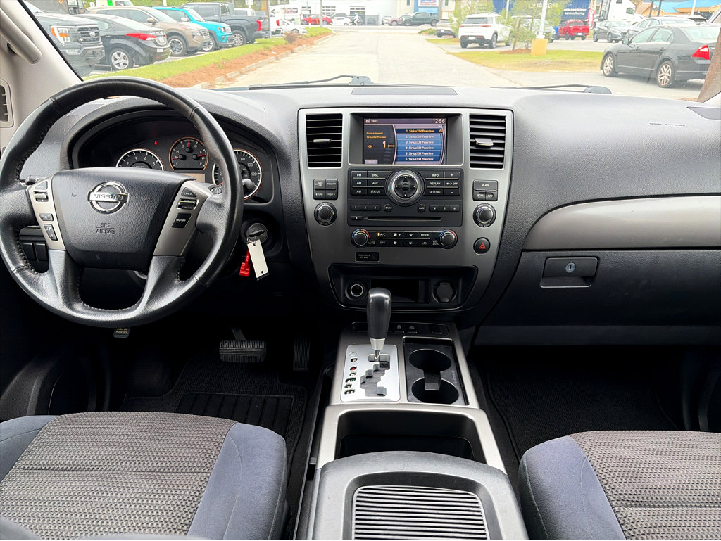 Used 2015 Nissan Armada SV image 4