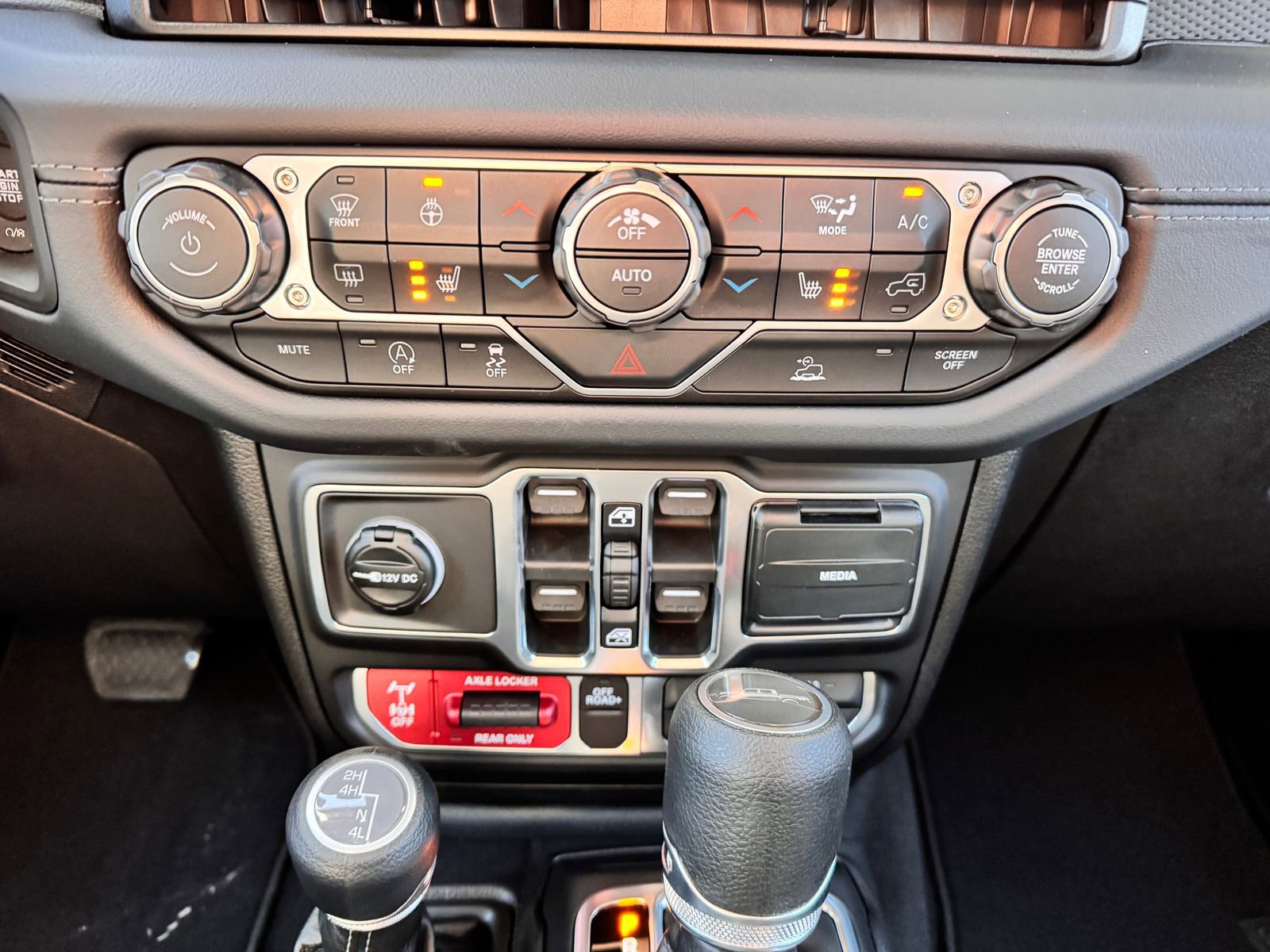 New 2026 Jeep Gladiator Mojave image 20