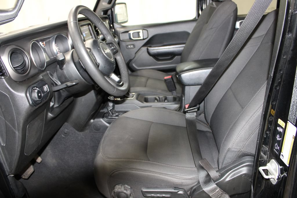 Used 2023 Jeep Wrangler Unlimited Sport AWD/4WD image 35