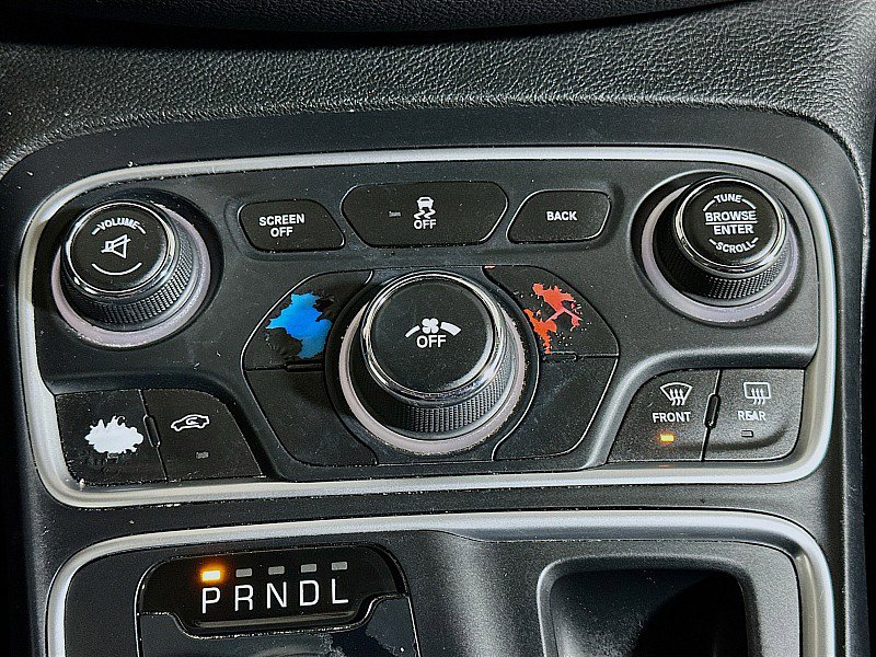 Used 2016 Chrysler 200 Limited image 16