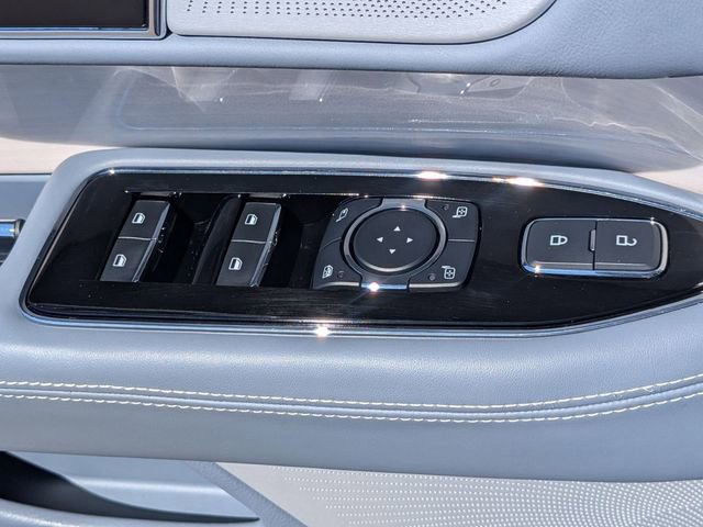 Used 2024 Lincoln Navigator L Black Label image 16