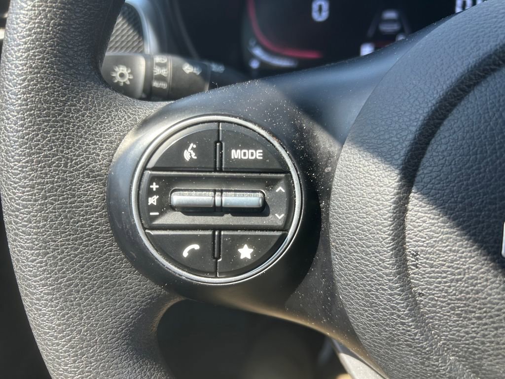 Used 2024 Kia Soul LX w/ Option Group 015 FWD image 21