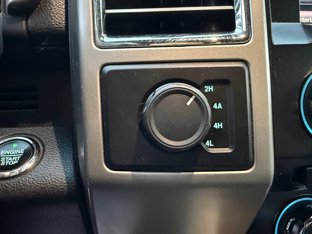 Used 2015 Ford F150 Lariat image 18