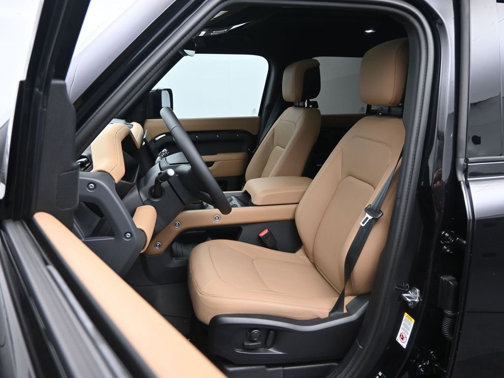 Used 2026 Land Rover Defender 110 X-Dynamic SE image 24