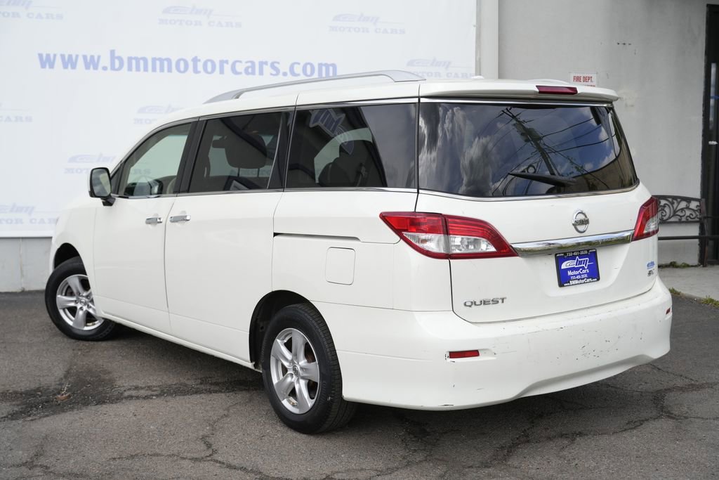 Used 2016 Nissan Quest SV FWD image 4