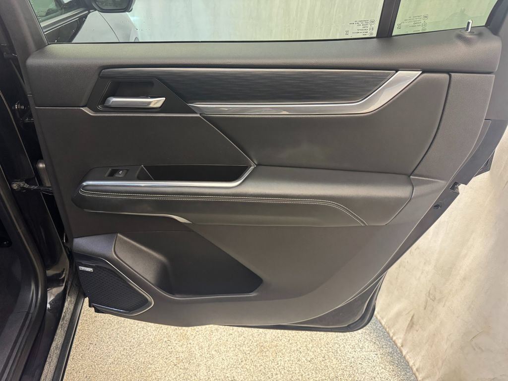 Used 2025 GMC Acadia Elevation FWD image 26