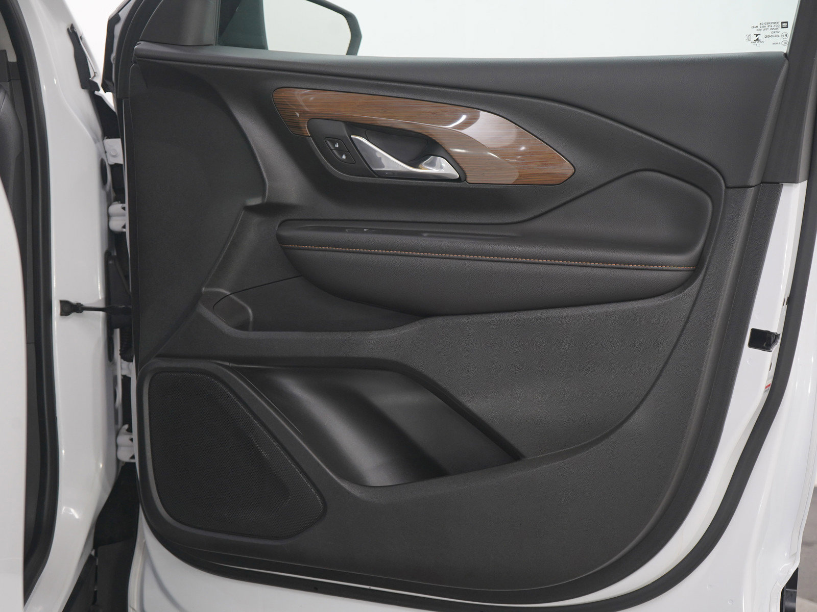 Used 2020 GMC Terrain SLE w/ Driver Convenience Package image 11