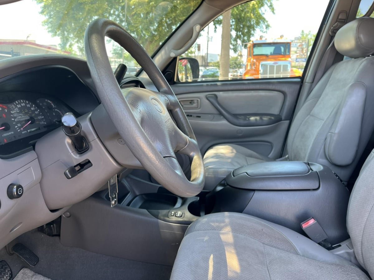 Used 2002 Toyota Sequoia SR5 RWD image 17