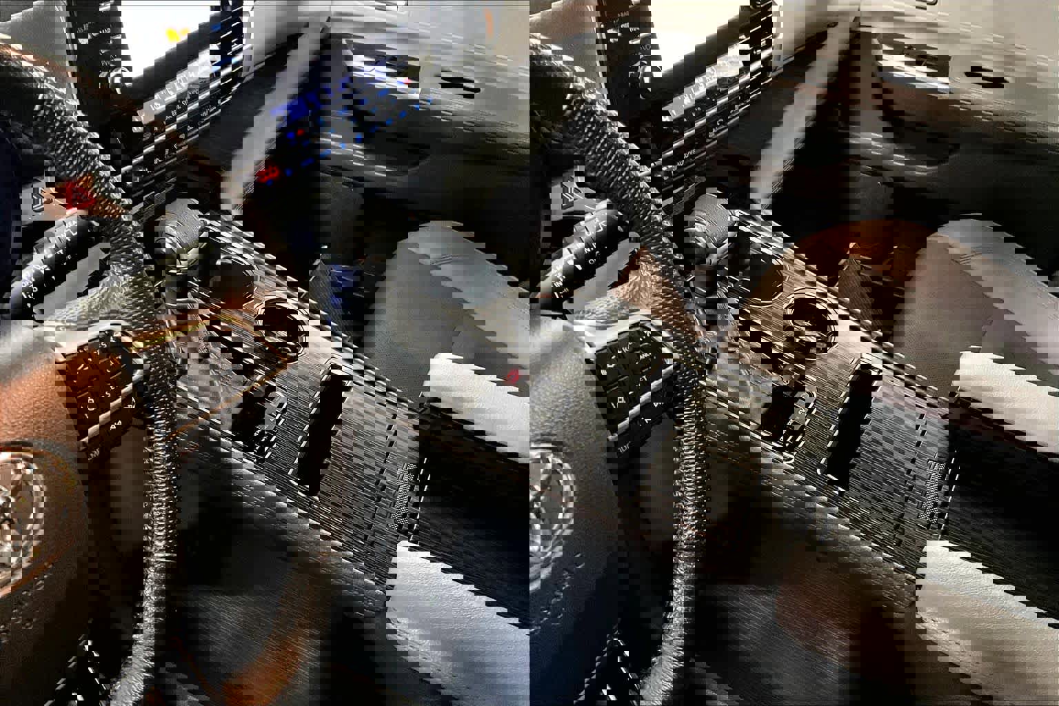 Used 2023 Toyota Sienna Limited image 16