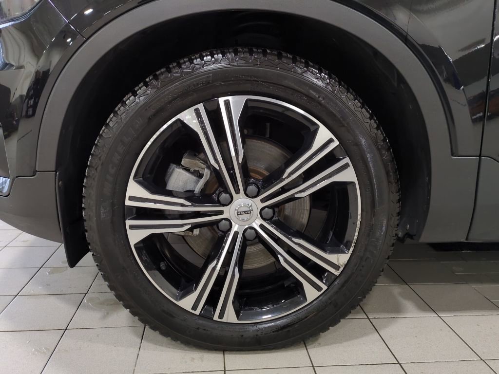 Used 2021 Volvo XC40 T5 Inscription image 21