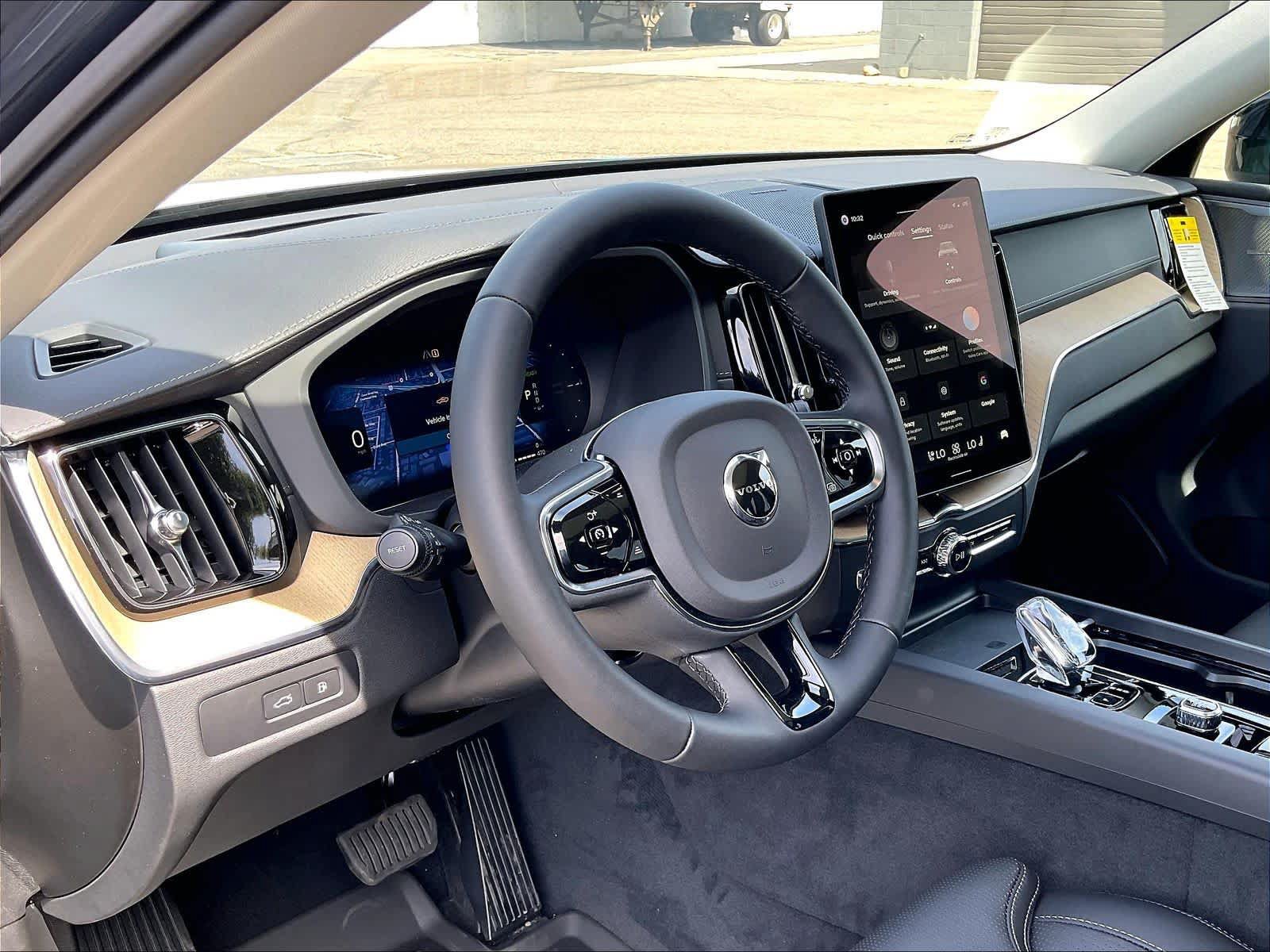 New 2026 Volvo XC60 T8 Ultra w/ Climate Package AWD/4WD image 8