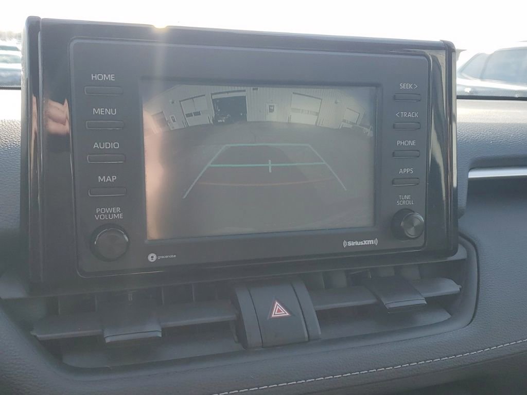 Used 2021 Toyota RAV4 XLE image 19