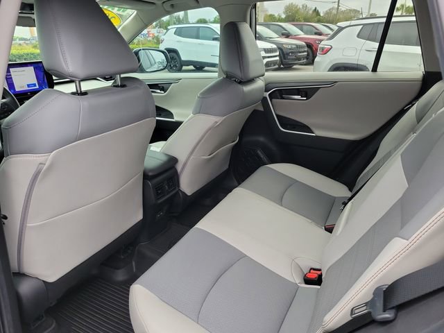 Used 2023 Toyota RAV4 Limited image 12