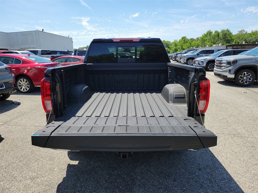 New 2025 GMC Sierra 1500 SLE w/ Preferred Package image 6