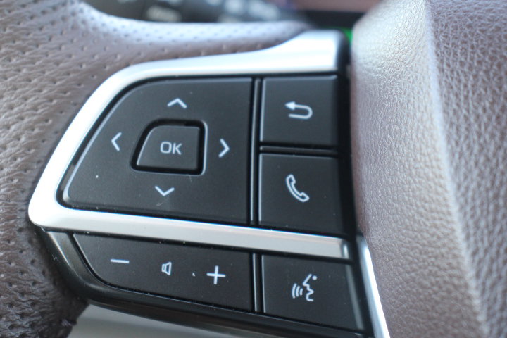 Certified 2024 Toyota Sienna Platinum FWD image 25