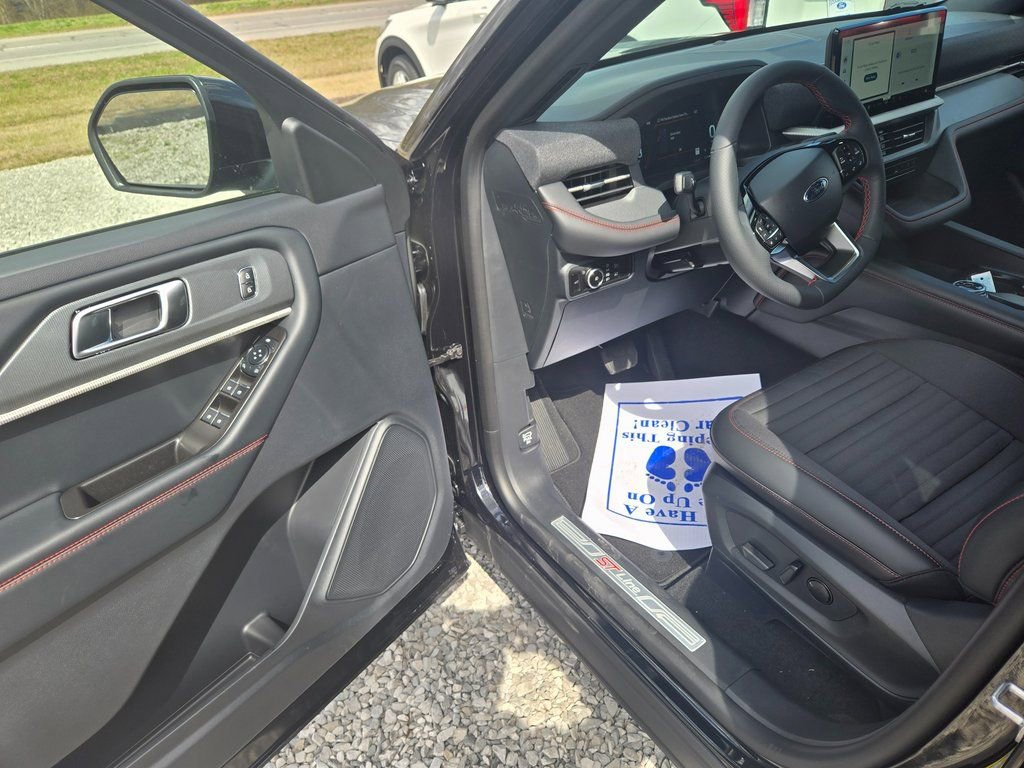 New 2026 Ford Explorer ST-Line image 6