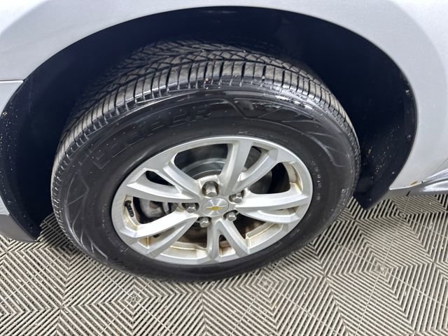 Used 2017 Chevrolet Equinox LT w/ Convenience Package image 10