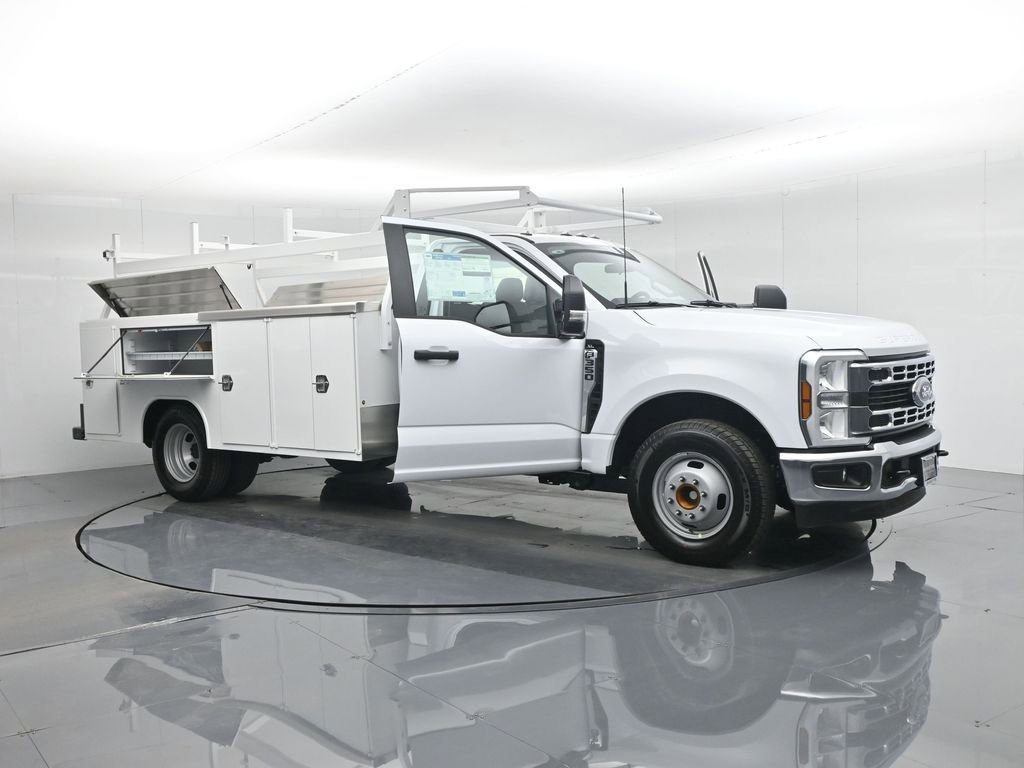 New 2026 Ford F350 XL w/ XL Chrome Package RWD image 32