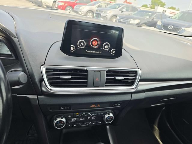 Used 2018 MAZDA MAZDA3 Grand Touring FWD image 21