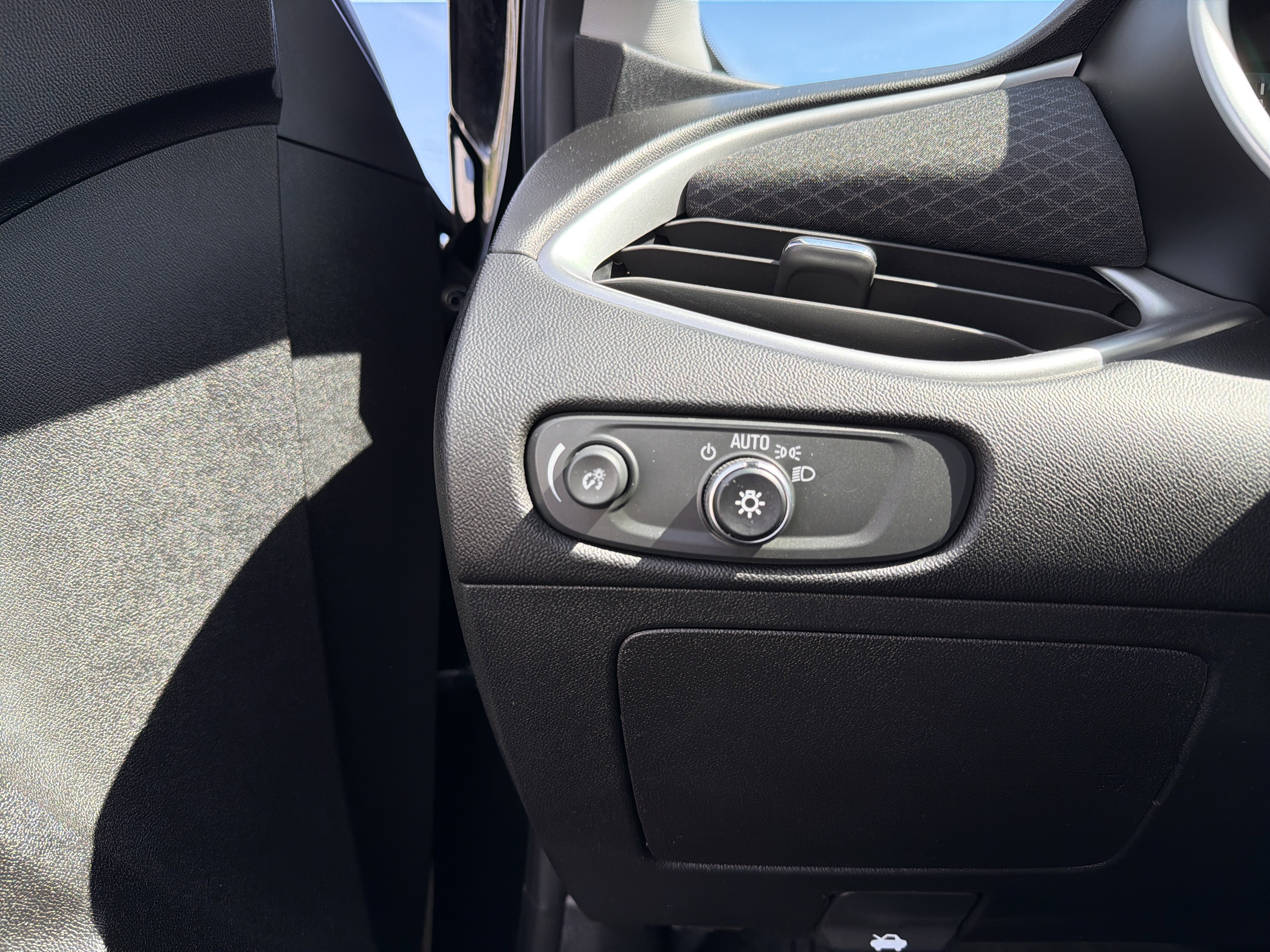 Used 2024 Chevrolet Malibu LT FWD image 13