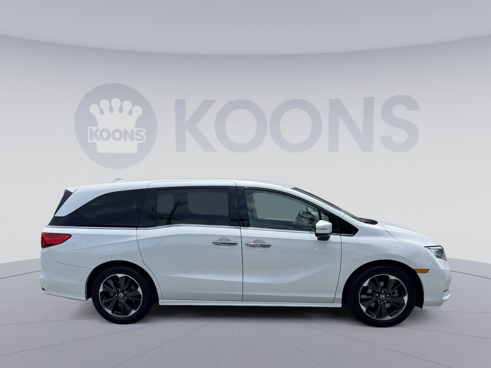 Used 2024 Honda Odyssey Elite image 8