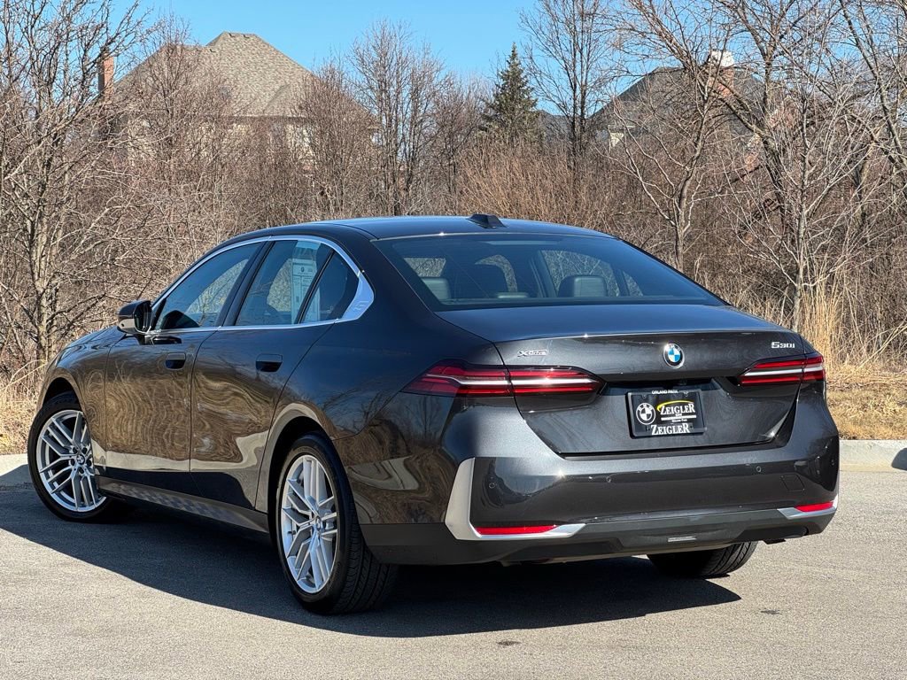 Certified 2025 BMW 530i xDrive AWD/4WD image 4