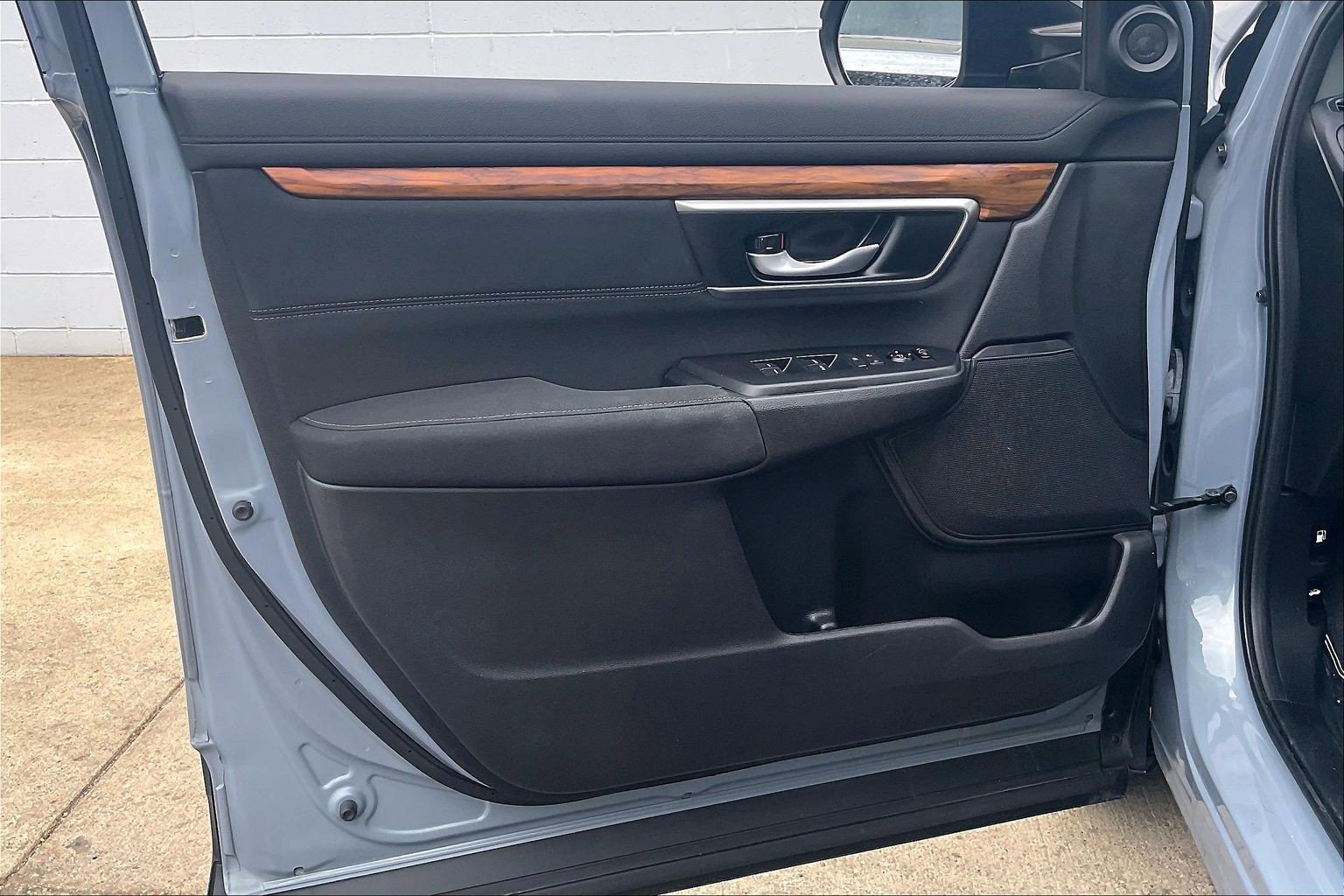 Used 2021 Honda CR-V EX image 28