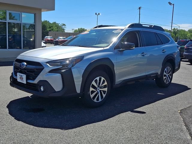 Certified 2025 Subaru Outback Premium AWD/4WD image 3