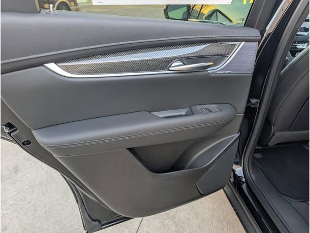 New 2026 Cadillac XT5 Sportv w/ LPO, Onyx Lite Package image 11