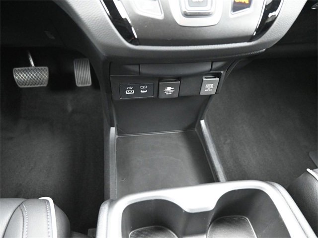 Used 2026 Honda Odyssey Touring image 32