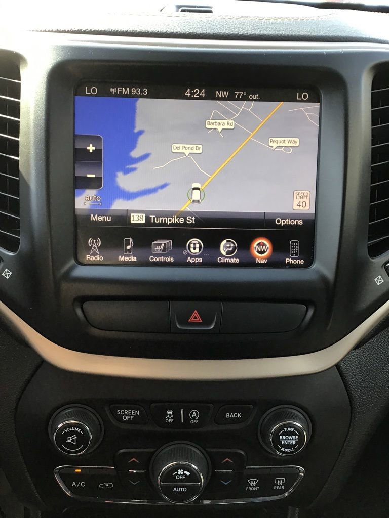 Used 2016 Jeep Cherokee Limited image 11