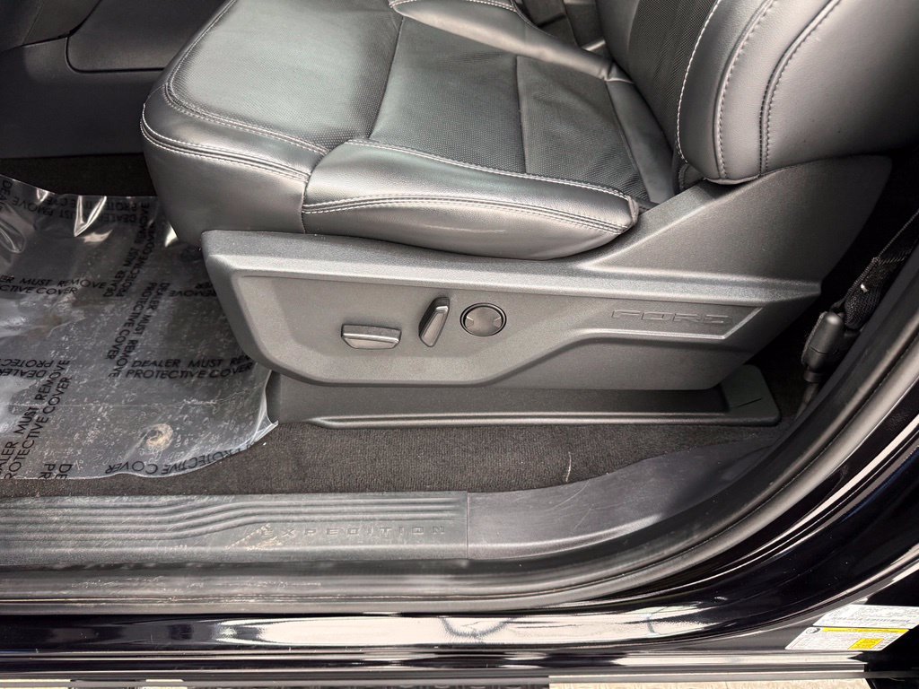Certified 2025 Ford Expedition Max Platinum w/ Stealth Performance Package AWD/4WD image 20
