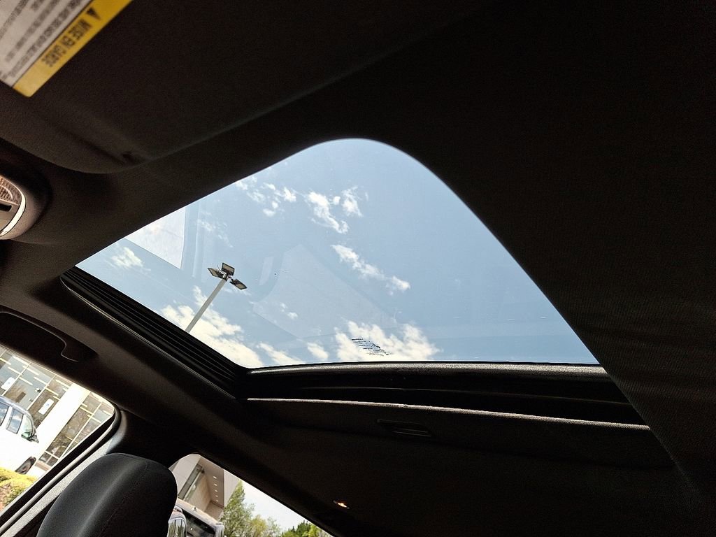 Used 2016 Jeep Grand Cherokee Laredo 75th Anniversary image 14