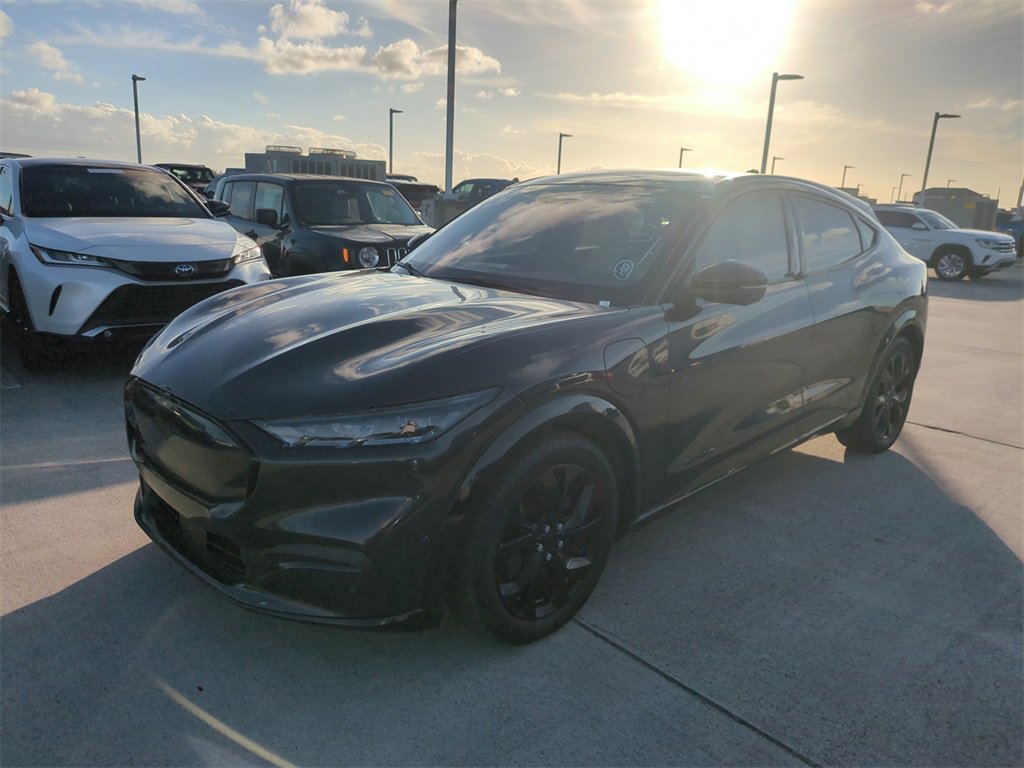 Used 2022 Ford Mustang Mach-E Premium image 9