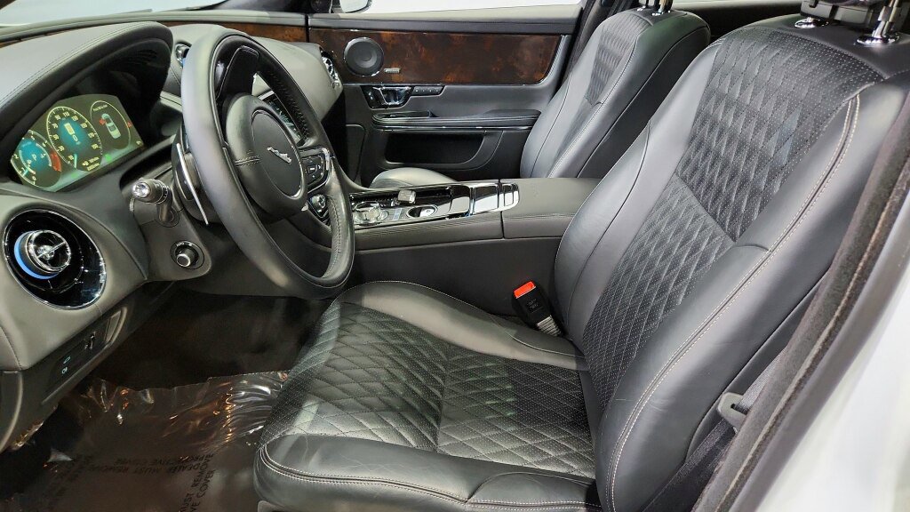 Used 2019 Jaguar XJ AWD image 26