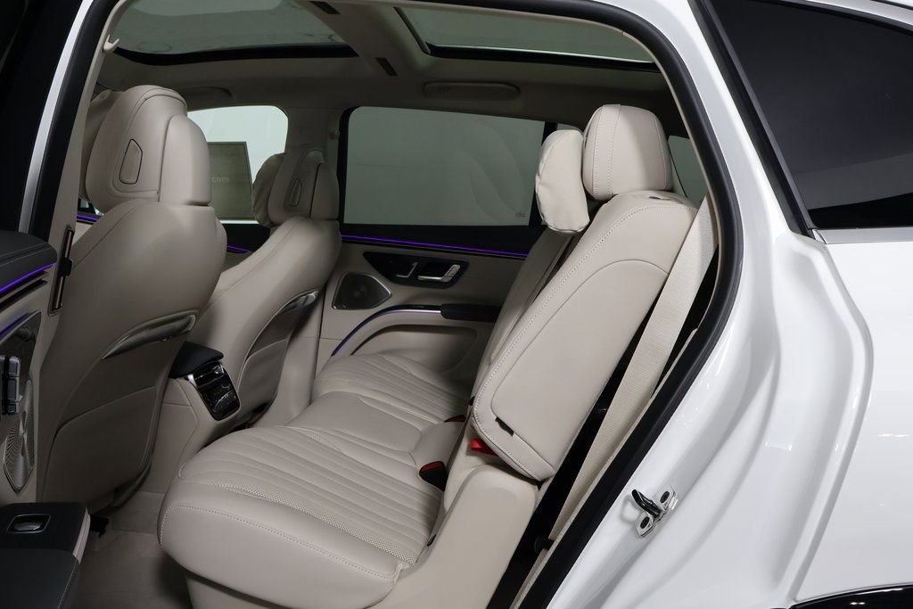 New 2026 Mercedes-Benz EQS 400 4MATIC SUV image 6