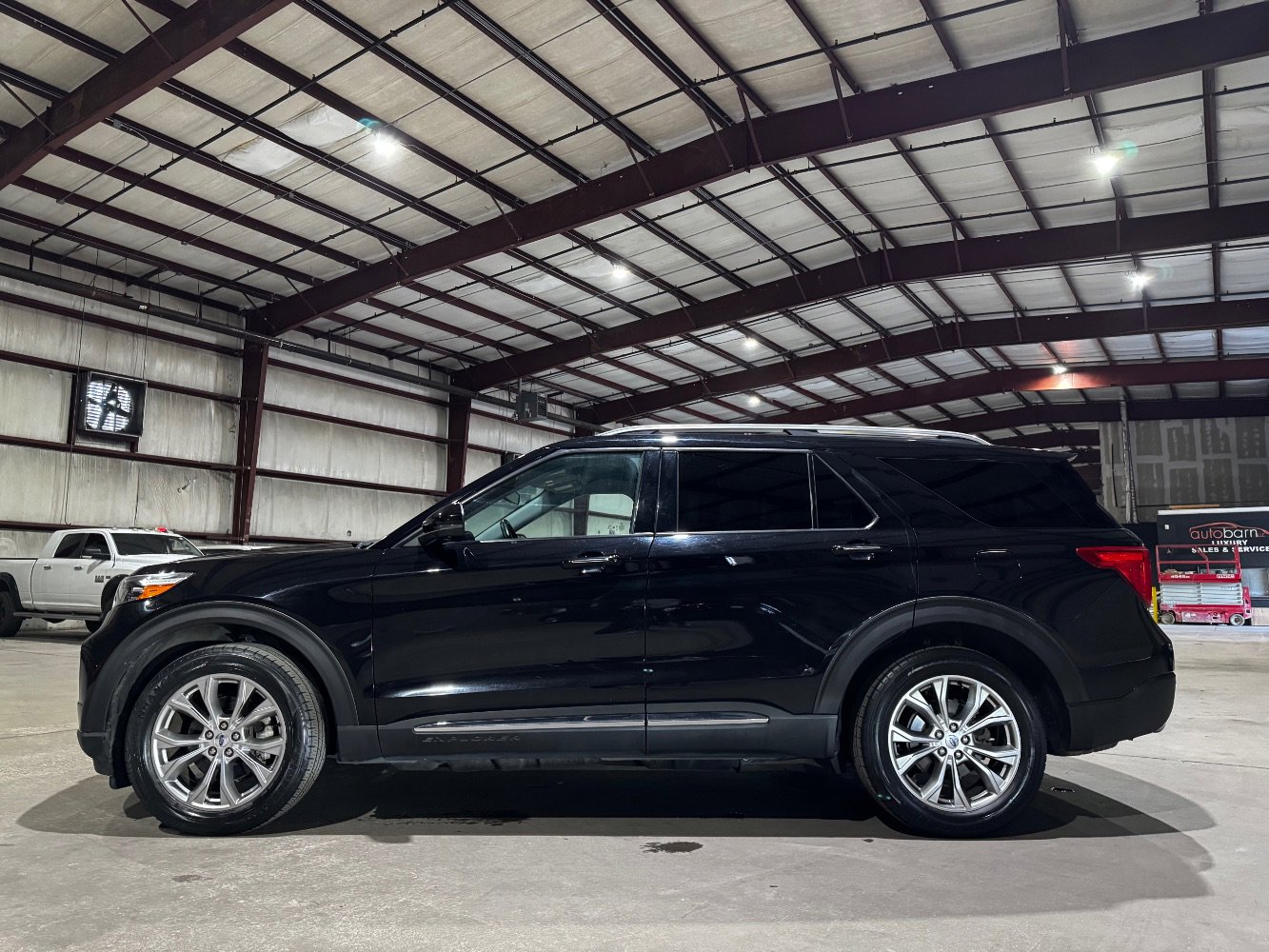 Used 2021 Ford Explorer Limited AWD/4WD image 8