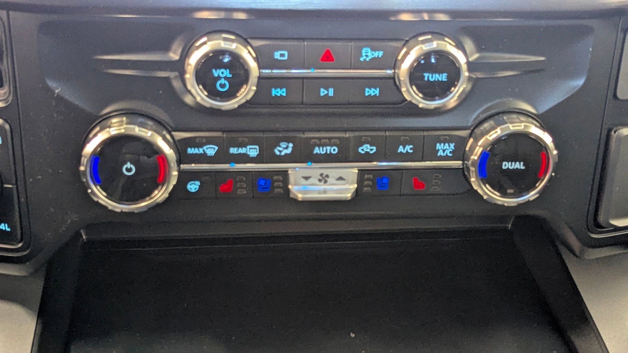 New 2026 Ford F250 Lariat w/ Chrome Package image 23