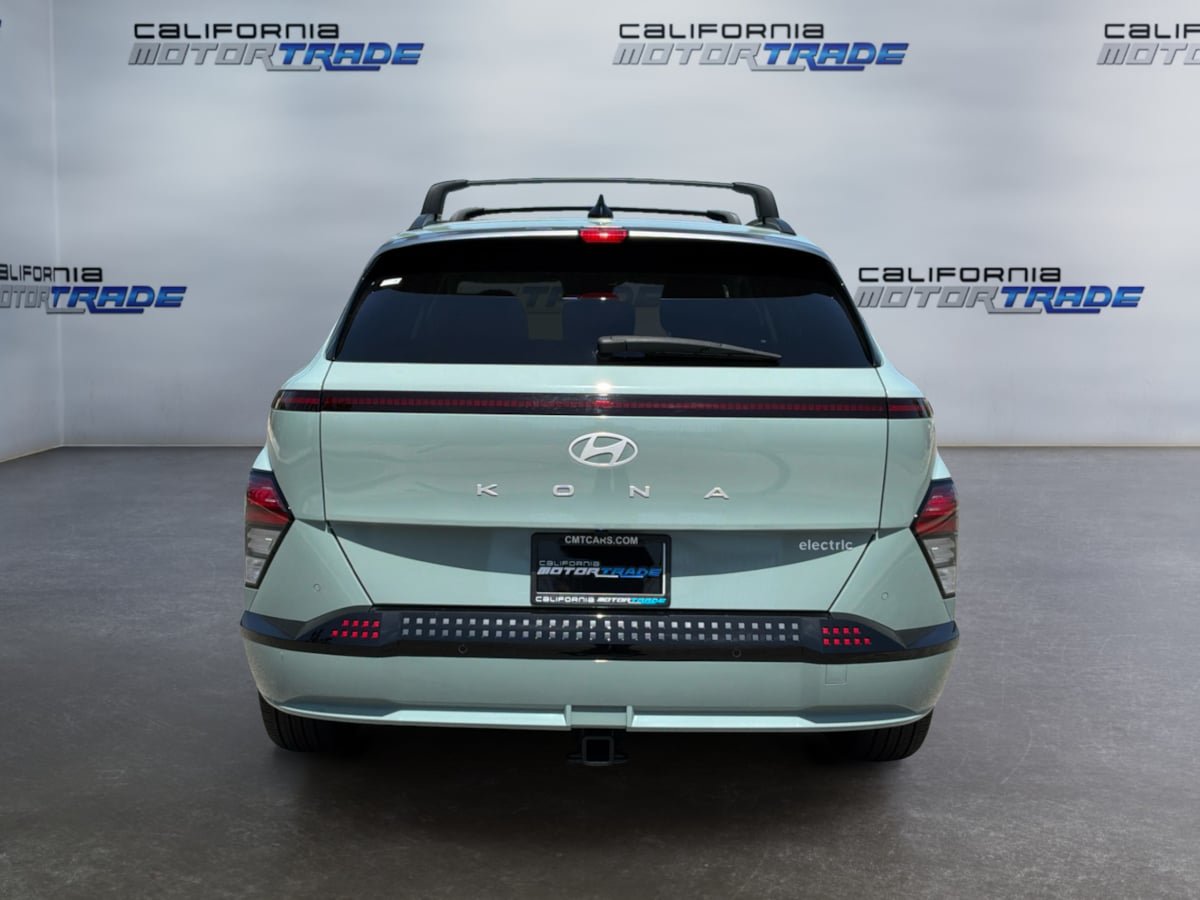 Used 2024 Hyundai Kona Limited FWD image 6