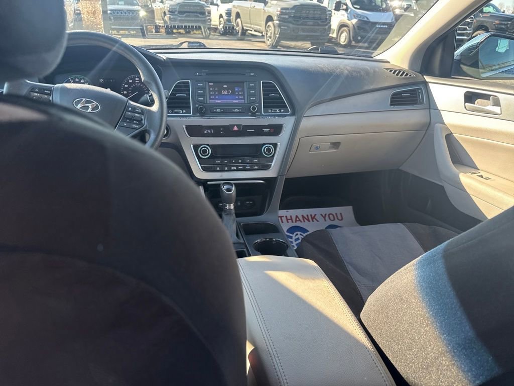 Used 2016 Hyundai Sonata SE image 29