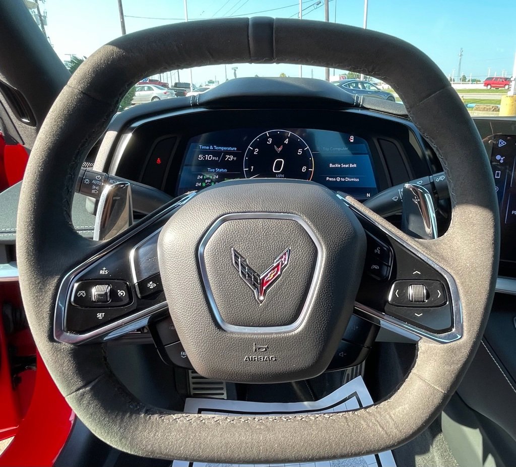 Used 2024 Chevrolet Corvette Stingray Convertible w/ Z51 Performance Package image 20