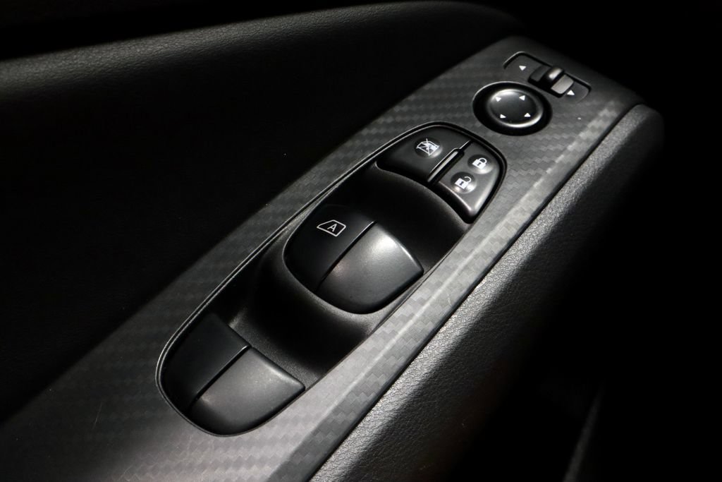 Certified 2025 Nissan Altima 2.5 SV FWD image 23