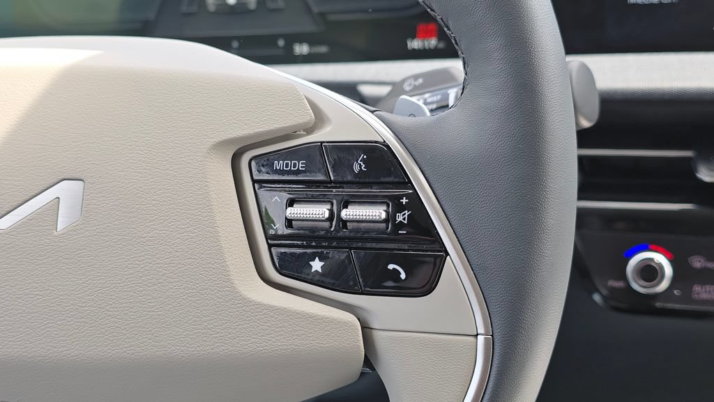 Certified 2024 Kia EV6 Wind AWD/4WD image 27