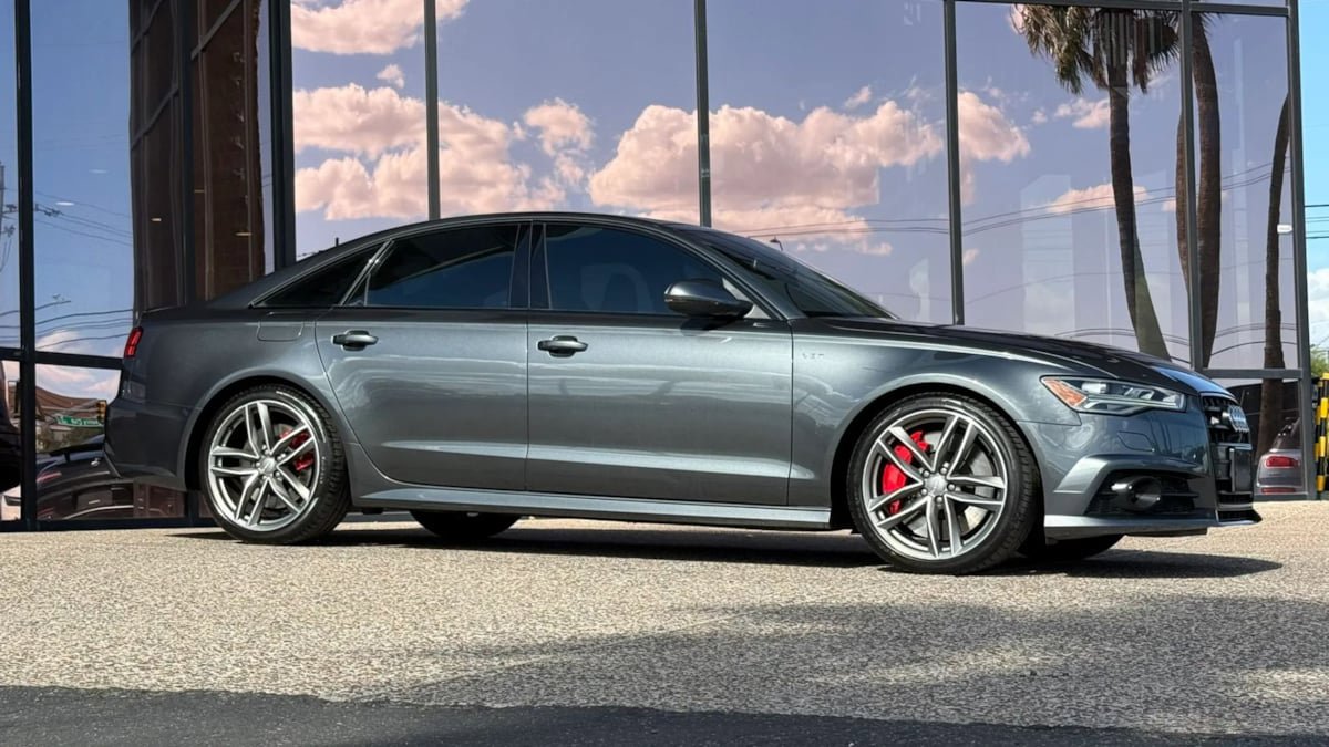Used 2017 Audi S6 Premium Plus w/ S6 Sport Package AWD/4WD image 16