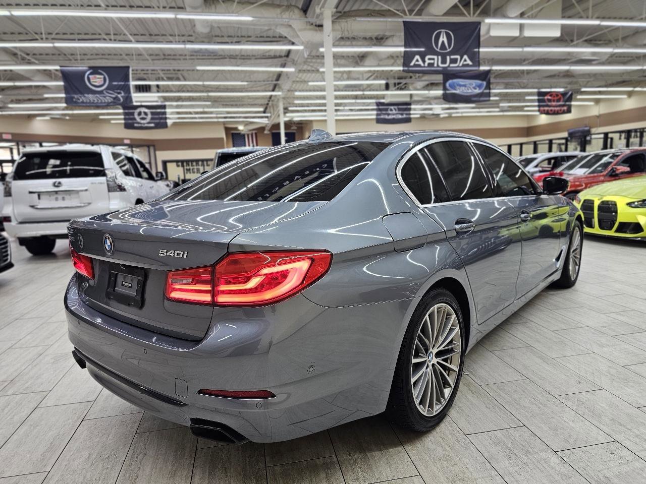 Used 2019 BMW 540i xDrive AWD/4WD image 8