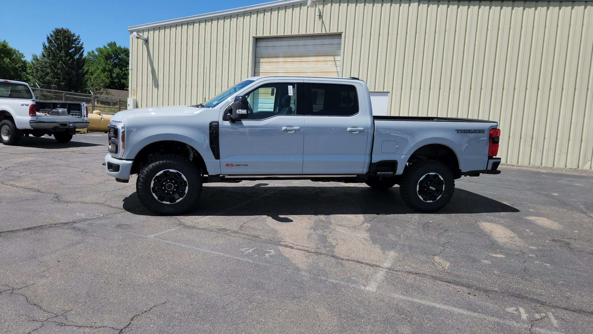 New 2026 Ford F350 Lariat w/ Tremor Off-Road Package AWD/4WD image 18