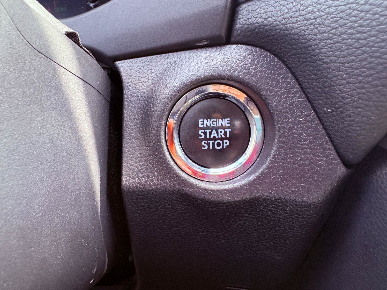 Used 2024 Toyota RAV4 XLE FWD image 31
