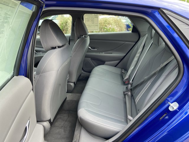 Used 2023 Hyundai Elantra SEL w/ Convenience Package FWD image 47