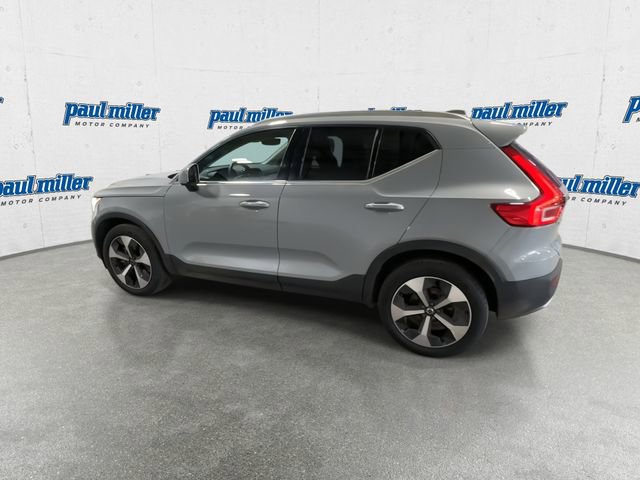 Used 2025 Volvo XC40 B5 Core w/ Protection Package Premier image 7